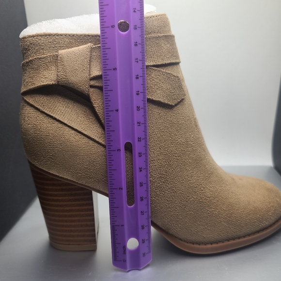Nwot Women's Ankle Faux Suede Boots Size 5 Tan/Camel color - Picture 5 of 14